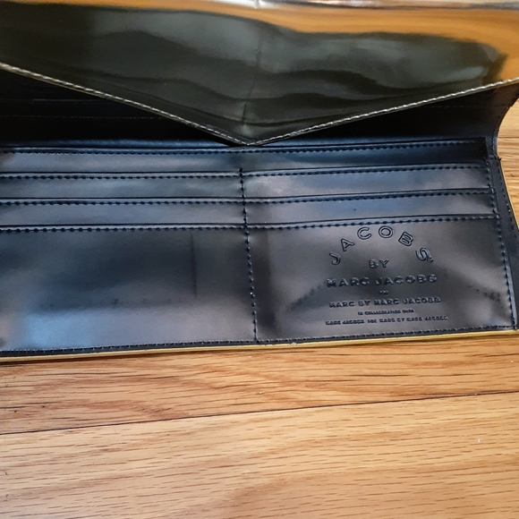 Macr Jacobs Wallet Clutch Wristlet Gold OS Macr Jacobs - Picture 2 of 4